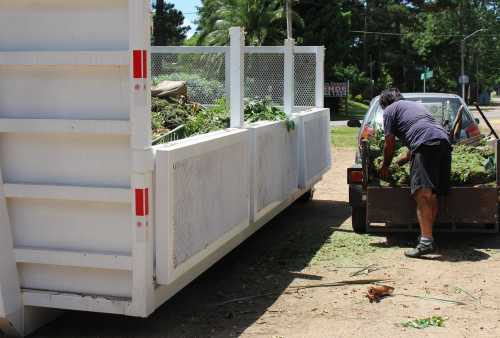 Exhortan a no generar nuevos "basureros" junto a cajas o contenedores