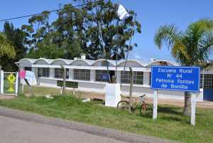 Una de las tantas escuelas rurales del departamento de Maldonado, ubicada sobre la Ruta Interbalnearia, entre Pan de Azúcar y Maldonado