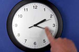 El domingo 5 de octubre hay que adelantar los relojes una hora.