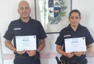 Victoria Suárez y Emilio González, los policías que cierran el año con una actitud calificada de heroica y alto profesionalismo.
