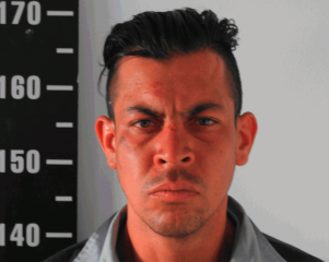 Carlos Sebastian Falero Casco, robó un perfume en comercio de Punta del Este. Lo atraparon y fue enviado a la cárcel por un mes.