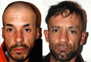 Johnatan Enrique Campaña González y Robert Erik Núñez Santos, detenidos por la Policía con las manos en la masa.