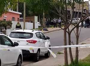 Aún no se confirmó si el hombre fallecido en calles del barrio San Antonio de Maldonado fue resultado de un homicidio.