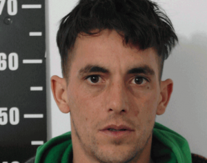 Alejandro Leiss Costa, lejos de cumplir arresto domiciliario en su casa de Aiguá, estaba saliendo y encima cometió un robo.