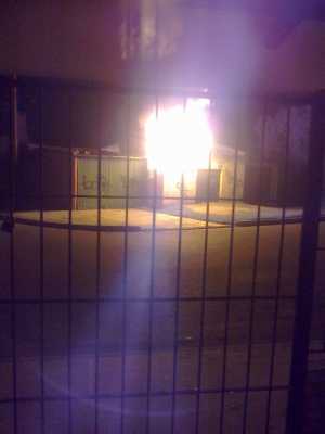 Las instalaciones de Ute en llamas en el barrio San Antonio.