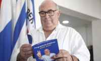 Transporte moderno y más iluminación pública propone Abella de ser electo intendente