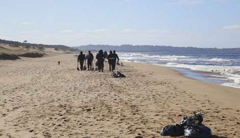 Alarma por aparición de restos de hidrocarburos en varios puntos de la costa Oeste de Maldonado