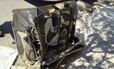 Tras destrozar un equipo de aire acondicionado se llevó al radiador y caños de cobre