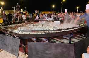 La gran fiesta de la Paella Gigante de Piriápolis nuevamente fue un éxito en la apertura de temporada