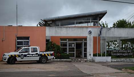 Dos hombres heridos con armas blancas en distintos incidentes se encuentran en grave estado