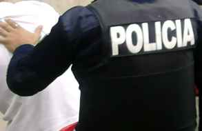 Se entregó uno de los presuntos rapiñeros de un comercio del barrio 14 de Febrero