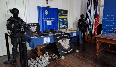 Operación Malvinas: hubo tres imputados tras incautación de armas, drogas, dinero y vehículos