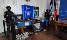 Desbarataron centro de venta y distribución de drogas en San Carlos e incautan 9 armas de fuego