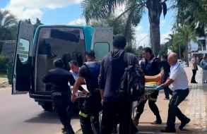 Guardavidas reanimaron a un hombre de 30 años que cayó en su camioneta al arroyo San Carlos