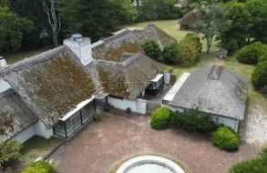 Rematarán en favor de la JND la mansión del narco González Valencia en Punta del Este