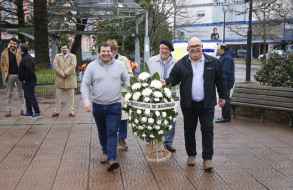 Abella rindió homenaje a 196 años de la Jura de la Constitución