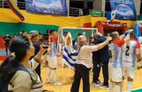 Albion de Pan de Azúcar es el flamante Campeón del Mundo de Fútbol de Salón a nivel de clubes