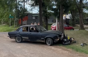 En alocada huida ladrón embistió una moto, lesionó a 2 personas y terminó escapando a caballo