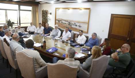 El intendente Abella reunió a todo su gabinete: encaró una serie de temas y marcó algunas pautas