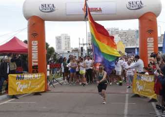 Unas 200 personas participaron en la primera correcaminata LGBTQ+ en Punta del Este