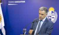 Desaprobación del presidente Orsi se mantiene por encima del 50%