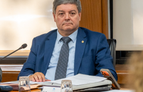 Caso anestesista: diputado Casaretto desmiente a ministra Lustemberg
