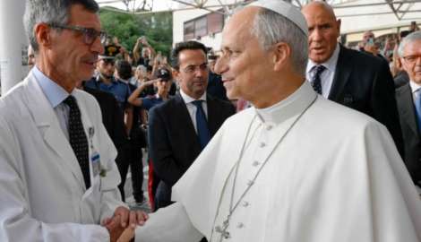 Cirujano del papa no ve motivos clínicos para que no se pueda realizar el viaje a Sudamérica